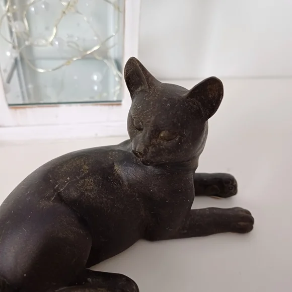 Cute Black Cat Mom And Kitten Baby - Picture 7 of 13